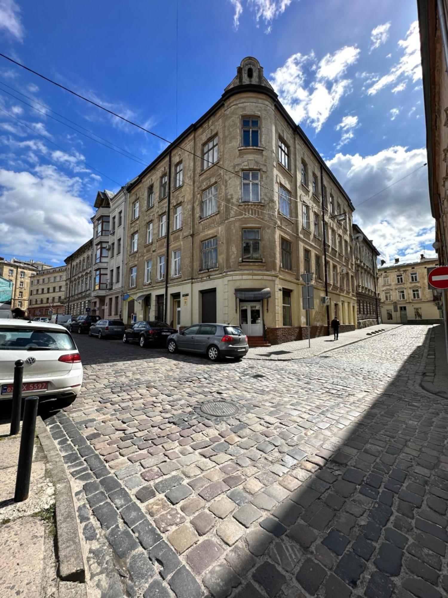 Romantic Apartments - In The Center Of Lviv , King-Size Bed Exterior photo